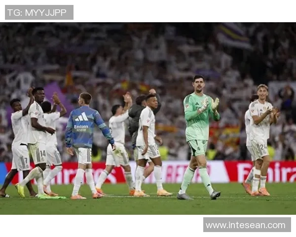 皇马中场真核牺牲多，却成边缘角色：伯纳乌的沉默英雄与未尽的赞歌