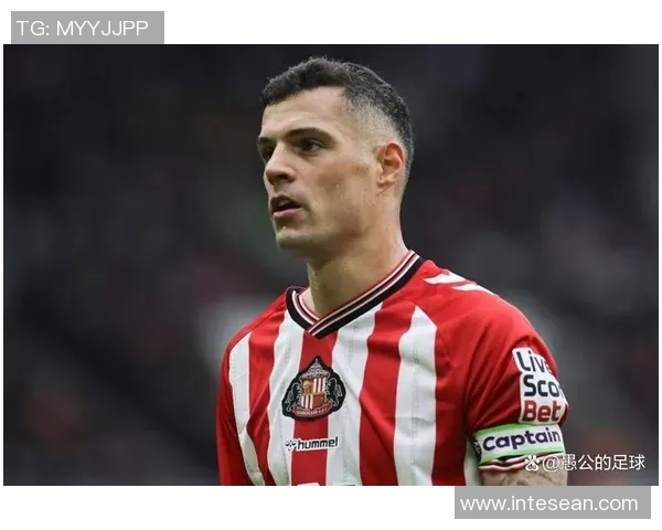 疯狂英超！桑德兰爆冷咬平曼城，扎卡反戈一击，阿森纳争冠神剧情反转