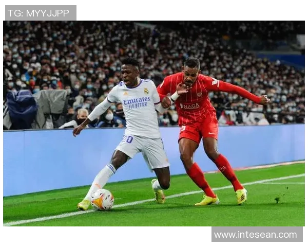 伯纳乌的召唤：法比尼奥盛赞维尼修斯，昔日旧将的西甲“未竟之梦”